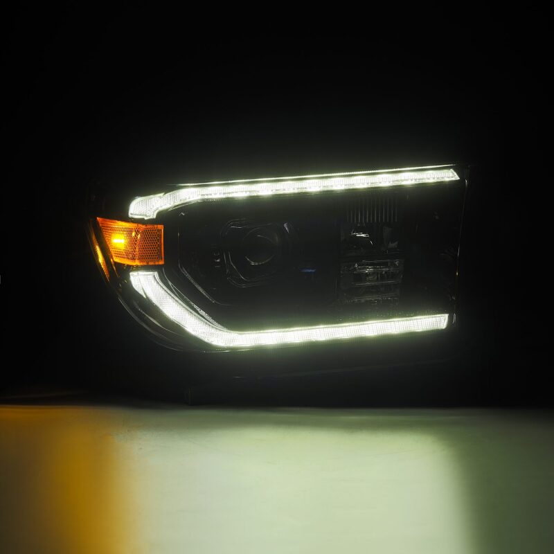 Load image into Gallery viewer, Alpharex 880825 ARX LUXX Headlights
