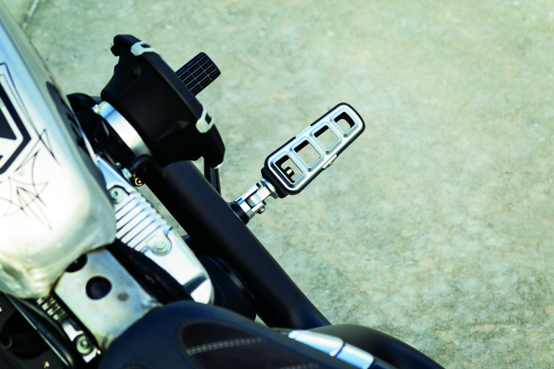 Load image into Gallery viewer, Kuryakyn 6658 KUR Foot Pegs F
