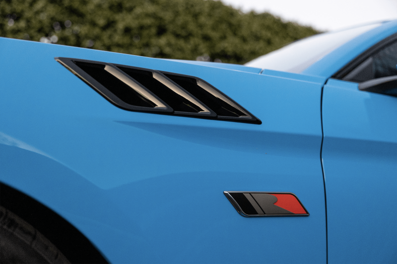 Load image into Gallery viewer, Roush 422326 RSH Heat Extractors
