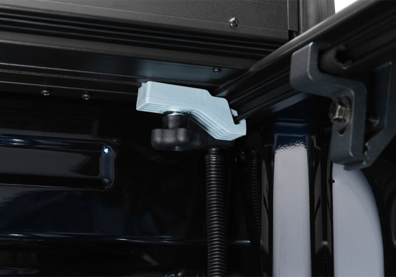 Load image into Gallery viewer, Undercover AX22032 UND ArmorFlex Bed Covers
