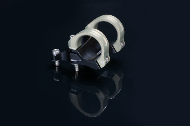 Load image into Gallery viewer, Renthal STM114-BKAG REN Clamps
