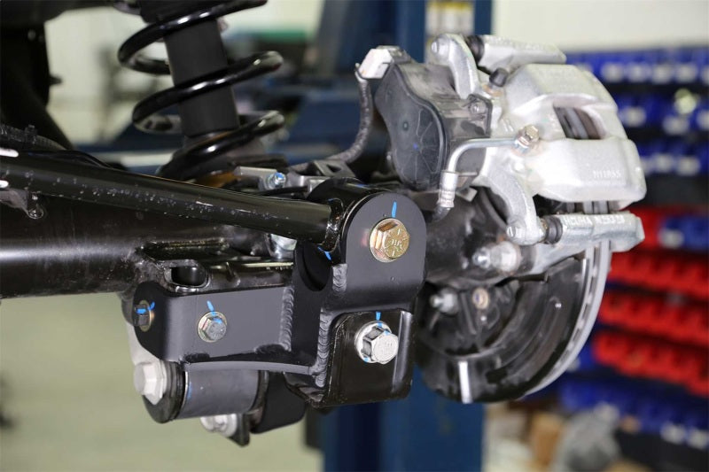 Load image into Gallery viewer, Fabtech FTS22345 FAB Traction Bar Bracket
