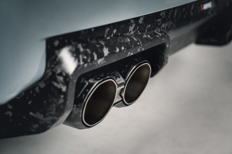 Load image into Gallery viewer, Akrapovic TP-CT/73/CF AKR Tail Pipe Set - Carbon
