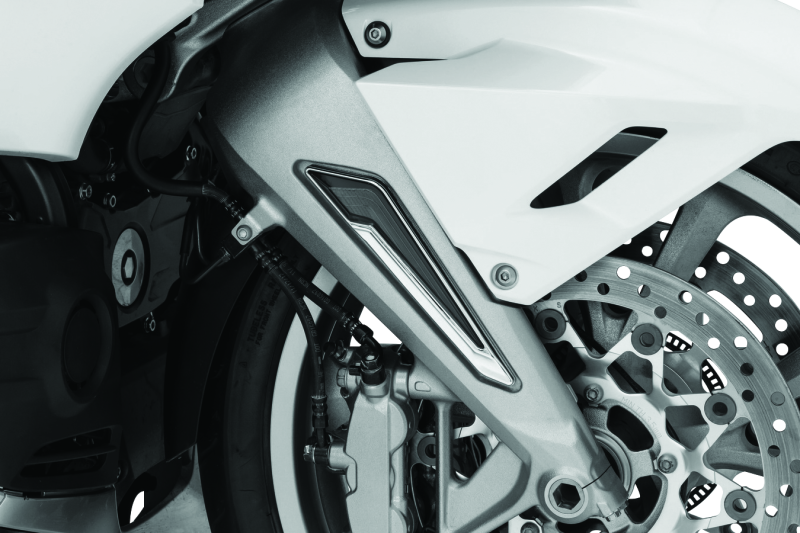 Load image into Gallery viewer, Kuryakyn 3252 KUR LED Auxilliary Lights J
