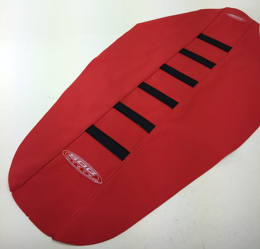 Sdg 95943KRR 6-Rib Gripper Seat Cover - Red Cover/Black Ribs