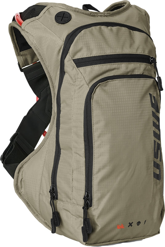 Uswe 5209077021 Outlander Moto 9L Backpack - Sand