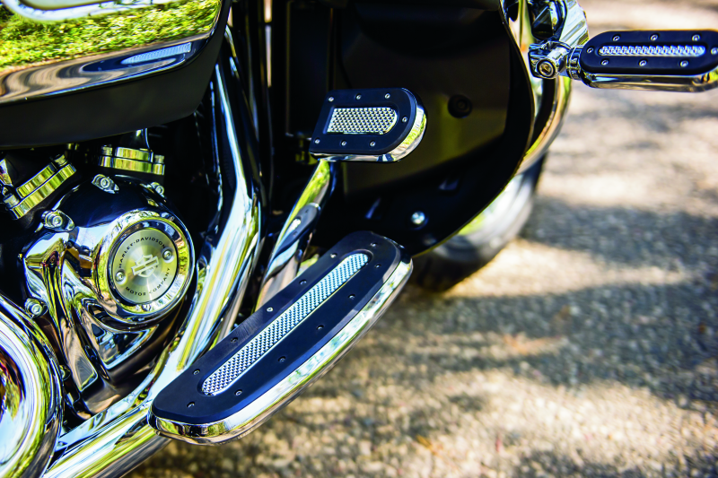 Load image into Gallery viewer, Kuryakyn 7039 KUR Brake Pedals D
