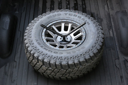 Fabtech FTT10001BK FAB Spare Tire Mount