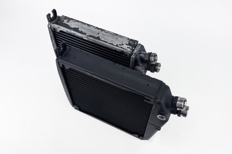 Load image into Gallery viewer, Csf 8334 CSF Oil Coolers
