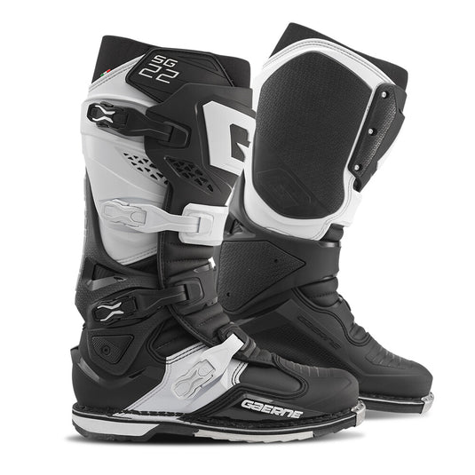 Black/White