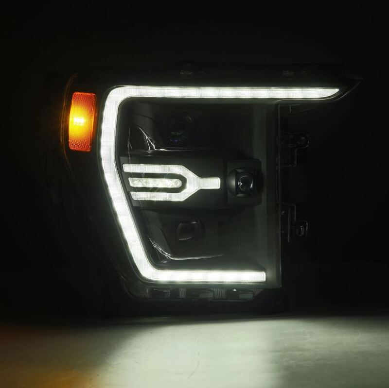 Load image into Gallery viewer, Alpharex 880139 ARX LUXX Headlights

