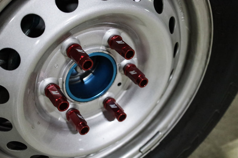 Load image into Gallery viewer, Mishimoto MMLG-15-27LRD MM Lug Nuts - Locking

