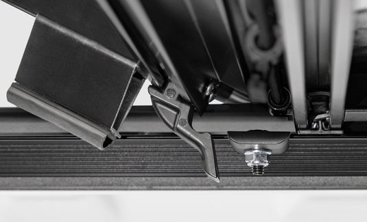 Access B3050099 ACC LOMAX Tri-Fold Cover