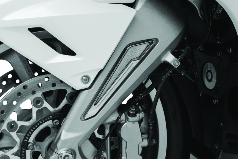 Load image into Gallery viewer, Kuryakyn 3252 KUR LED Auxilliary Lights J
