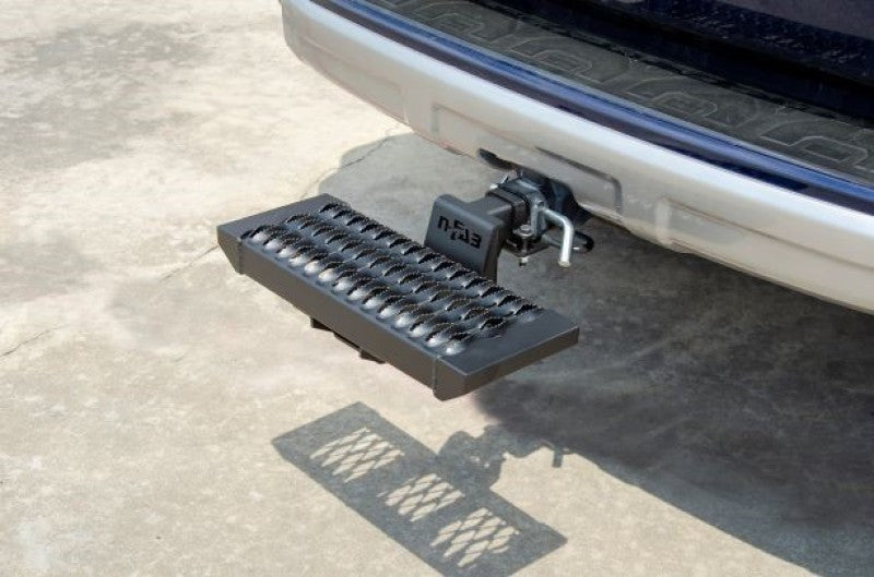 Load image into Gallery viewer, N-Fab GHS2018-TX NFB Growler Hitch Steps
