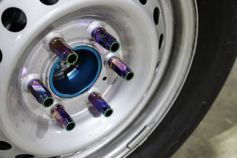 Load image into Gallery viewer, Mishimoto MMLG-15-27LNC MM Lug Nuts - Locking
