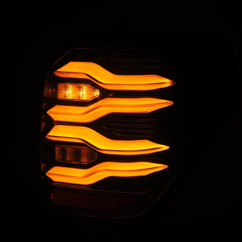 Load image into Gallery viewer, Alpharex 690030 ARX LUXX Tail Lights
