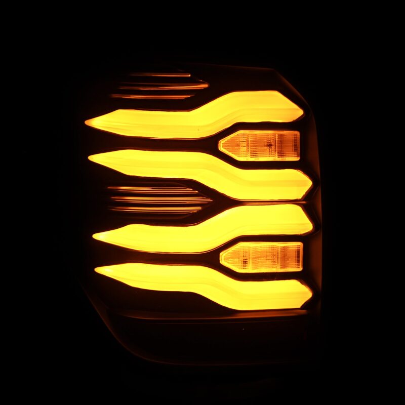 Load image into Gallery viewer, Alpharex 690040 ARX LUXX Tail Lights

