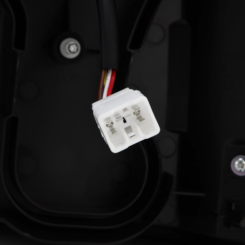 Load image into Gallery viewer, Alpharex 690070 ARX LUXX Tail Lights
