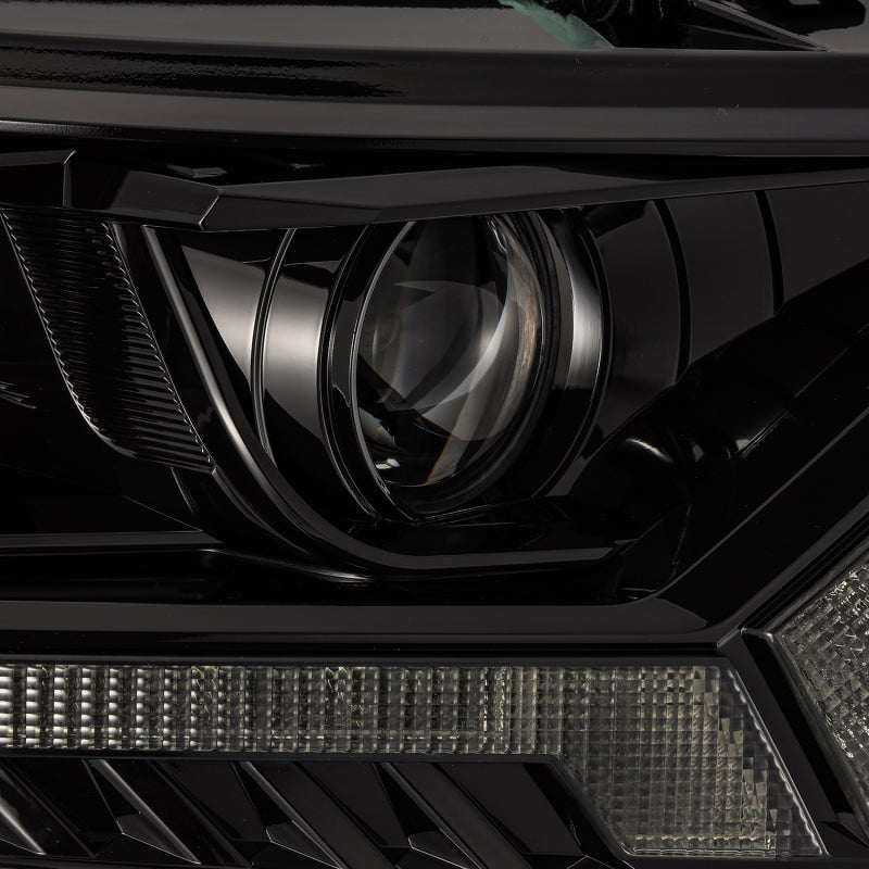 Load image into Gallery viewer, Alpharex 880121 ARX LUXX Headlights
