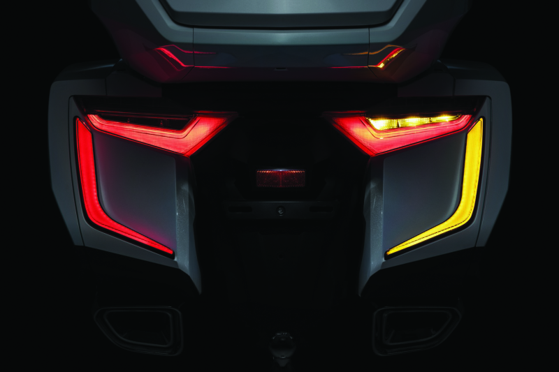 Load image into Gallery viewer, Kuryakyn 3262 KUR LED Auxilliary Lights J
