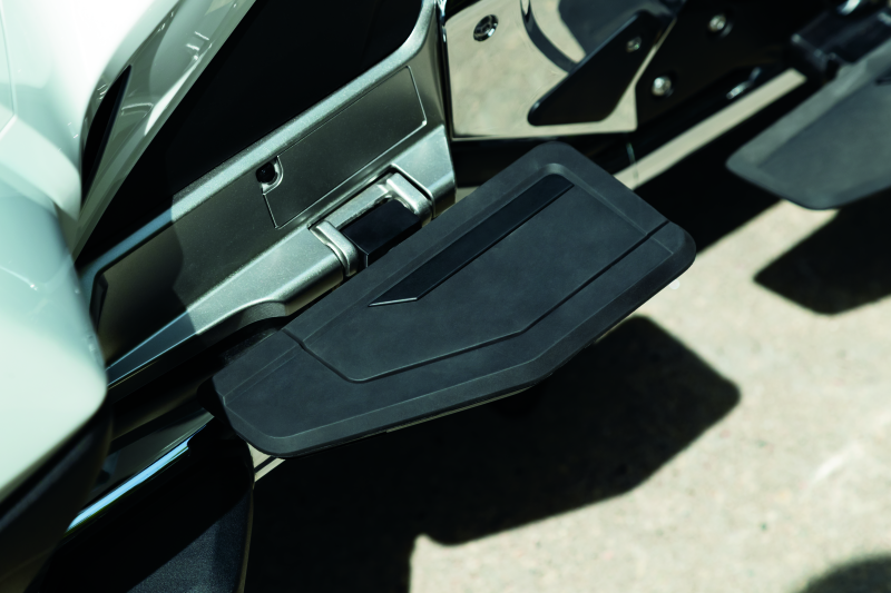 Load image into Gallery viewer, Kuryakyn 6761 KUR Mini Boards
