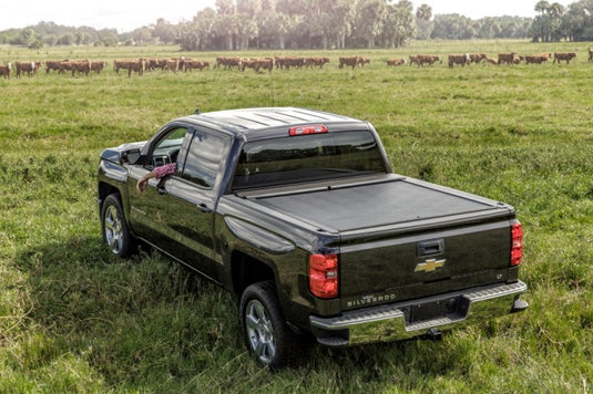 Roll-N-Lock LG152M RNL M-Series Tonneau Cover