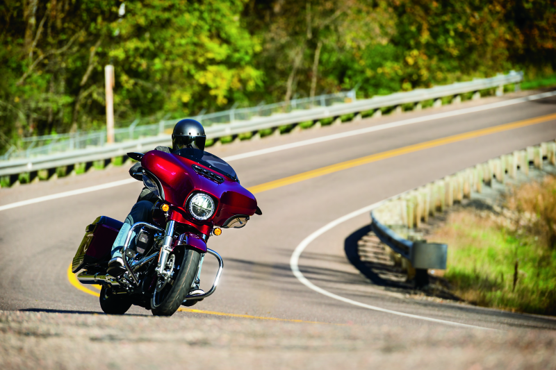 Load image into Gallery viewer, Kuryakyn 1389 KUR Windshield Trim C
