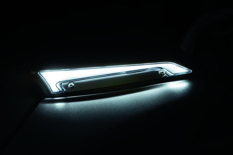 Load image into Gallery viewer, Kuryakyn 2945 KUR Windshield Trim E
