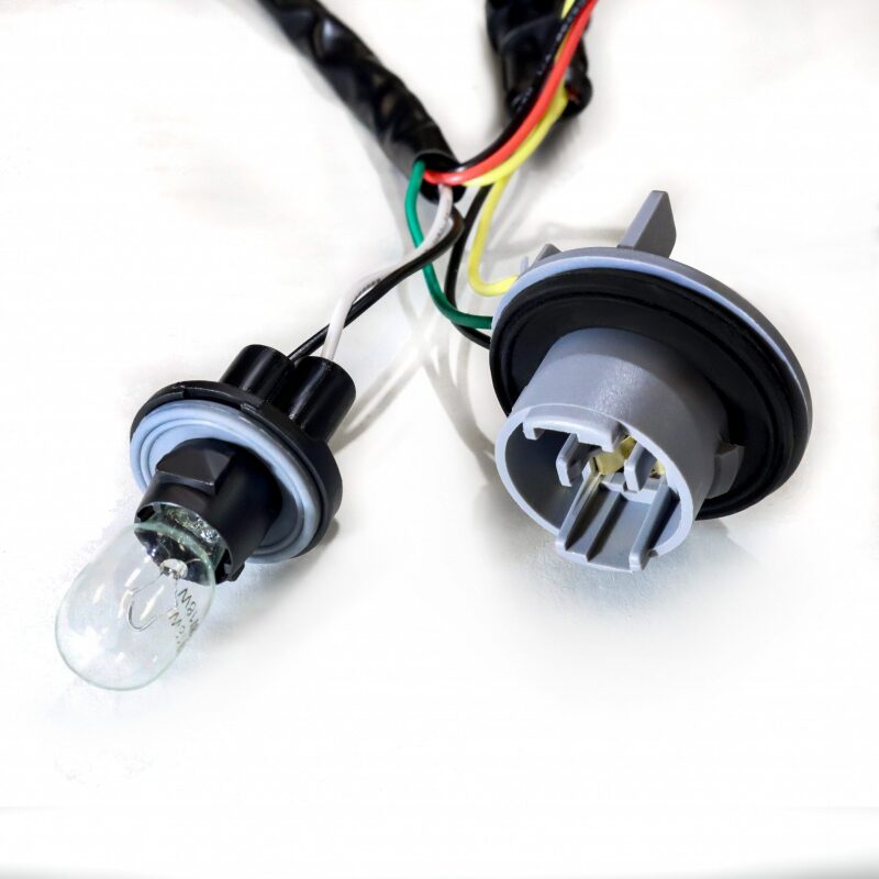 Load image into Gallery viewer, Alpharex 640013 ARX Tail Light Converters
