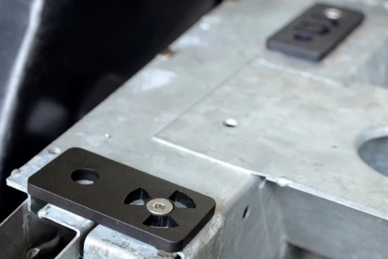 Load image into Gallery viewer, Radium Engineering 20-0051-01 RAD Lotus Clam Kits
