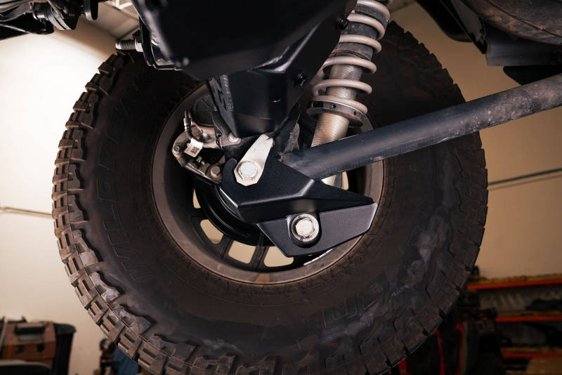 Load image into Gallery viewer, Dv8 Offroad SPBR-04 DVE Skid Plates
