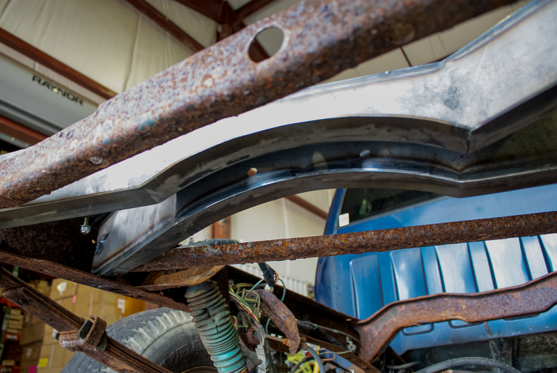Load image into Gallery viewer, Rustbuster RB7329 RBR Crossmembers
