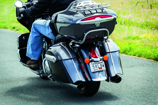 Kuryakyn 5670 KUR Saddlebags B