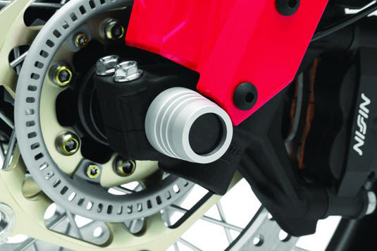 Kuryakyn 3826 KUR Axle Nut Caps D