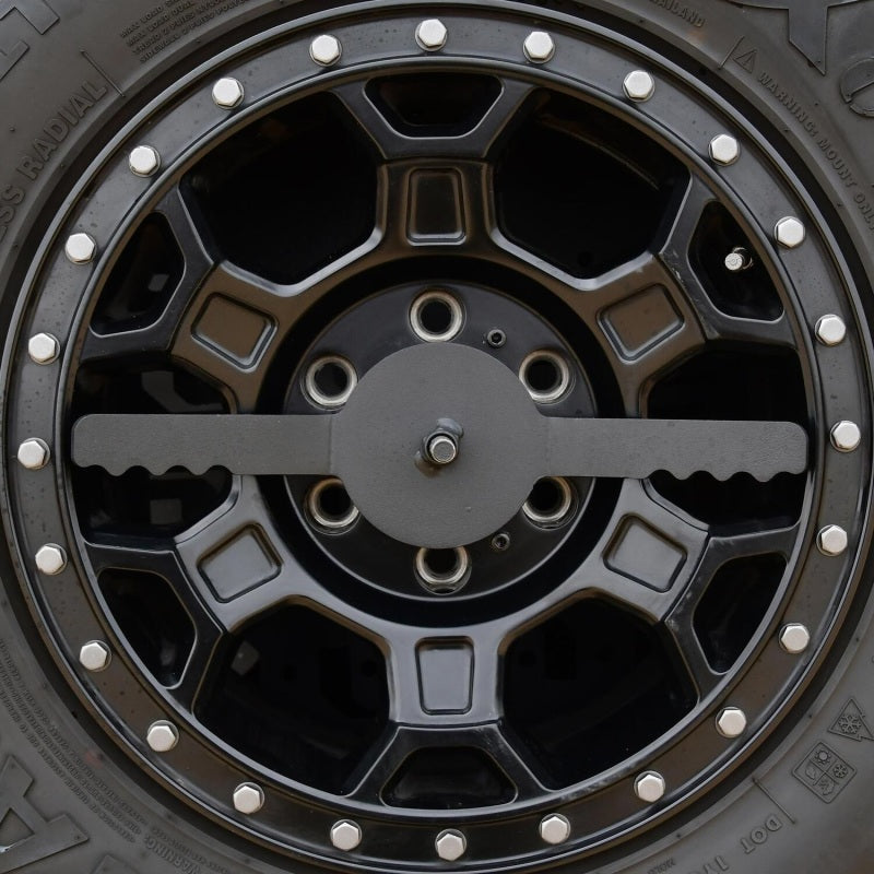 Load image into Gallery viewer, Westin 59-752295 WES Tire Carrier
