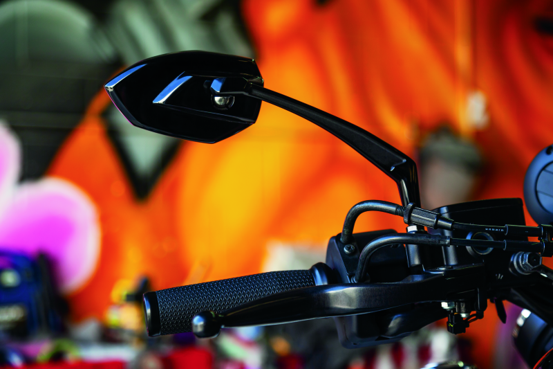 Load image into Gallery viewer, Kuryakyn 5947 KUR Hand Grips D
