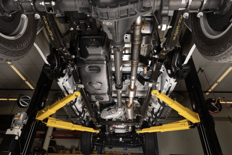 Load image into Gallery viewer, Flowmaster 718102 FLO FlowFX Muffler
