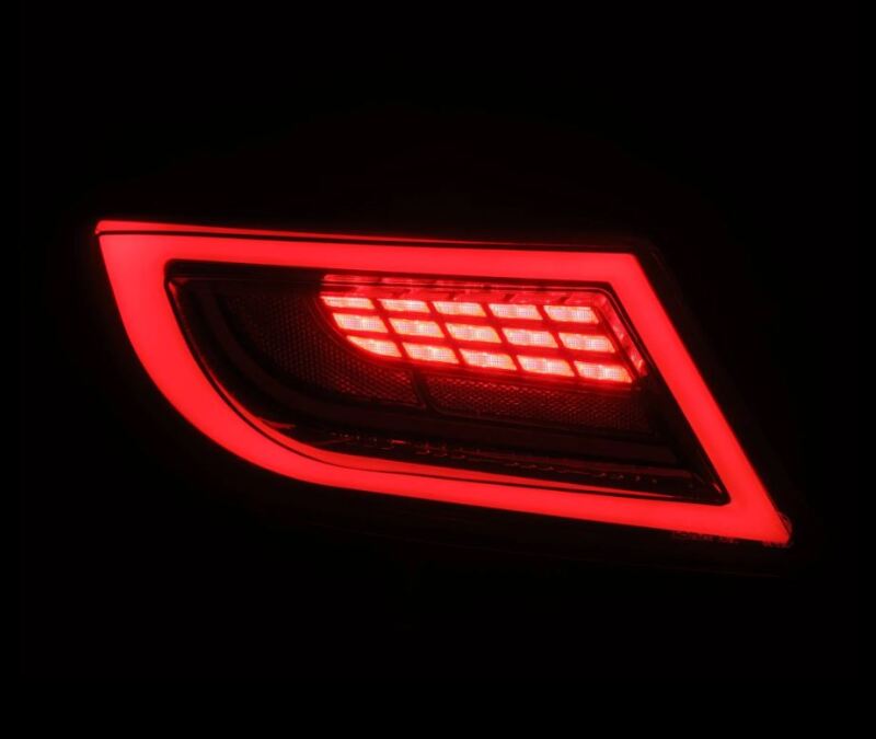 Load image into Gallery viewer, Alpharex 675020 ARX LUXX Tail Lights
