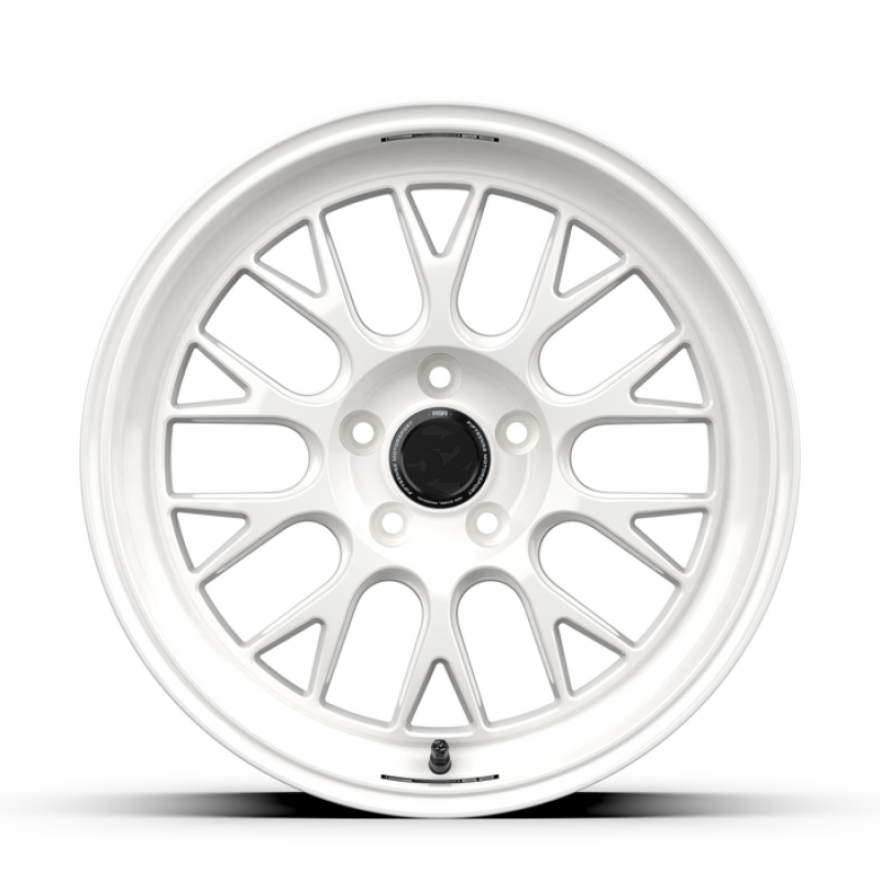 Load image into Gallery viewer, Fifteen52 RSHRW-89554+38 FFT Holeshot RSR Wheels
