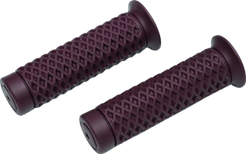 Load image into Gallery viewer, Kuryakyn 6597 KUR Hand Grips F
