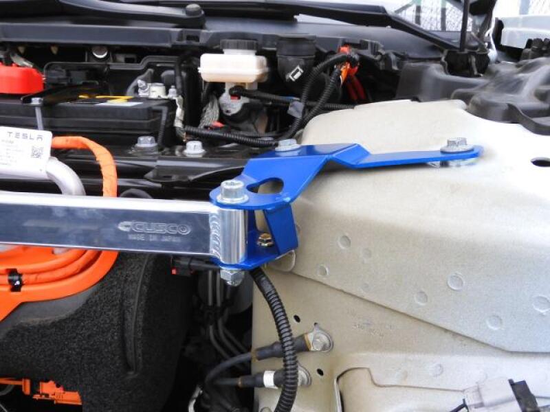 Load image into Gallery viewer, Cusco SL1 540 A CUS OS Front Strut Bars
