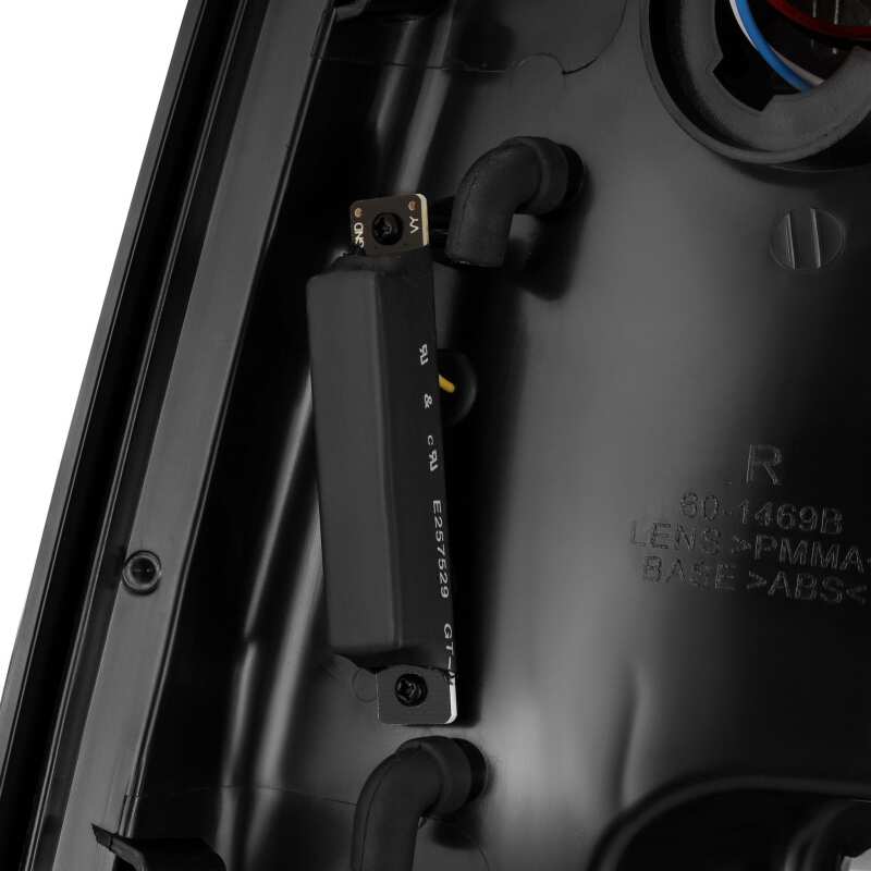 Load image into Gallery viewer, Alpharex 640010 ARX PRO-Series Tail Lights
