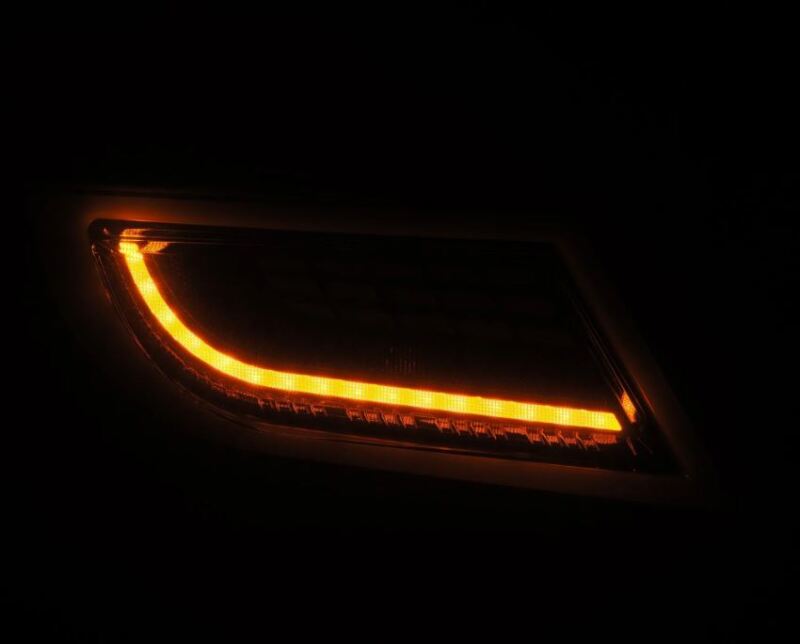 Load image into Gallery viewer, Alpharex 675020 ARX LUXX Tail Lights

