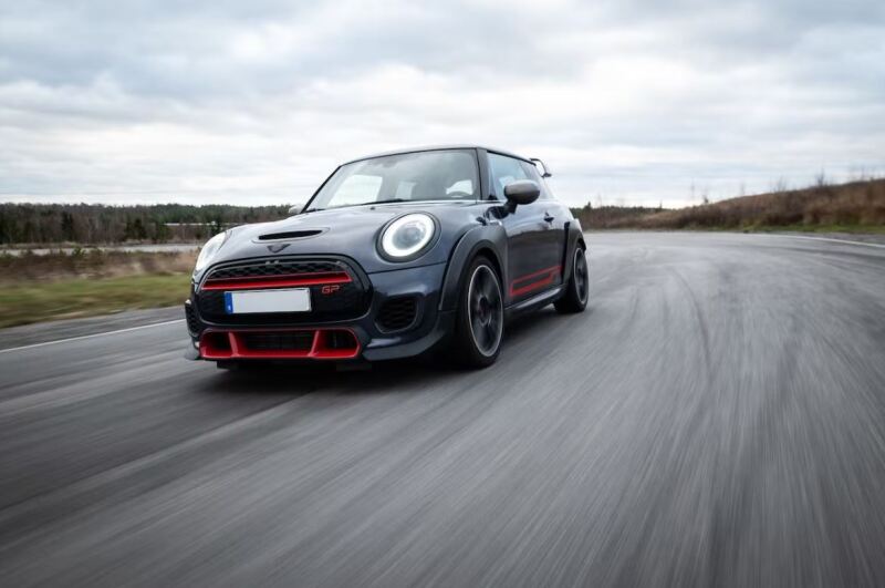 Load image into Gallery viewer, Ohlins MCS MU00S1 OHL Coilover - Road &amp; Track
