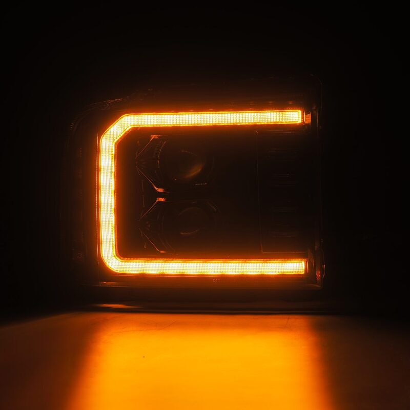 Load image into Gallery viewer, Alpharex 880316 ARX LUXX Headlights
