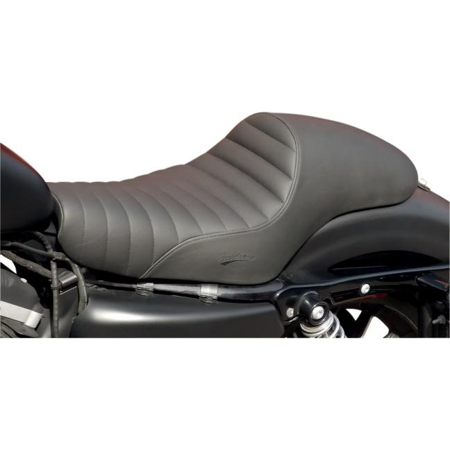 Saddlemen 807-11-0933 Americano Cafe Seat - Classic - Pleated - Black
