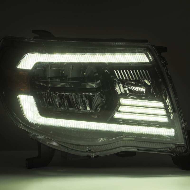 Load image into Gallery viewer, Alpharex 880733 ARX LUXX Headlights
