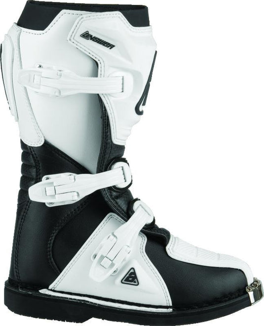Answer 446647 ANS AR1 Boots