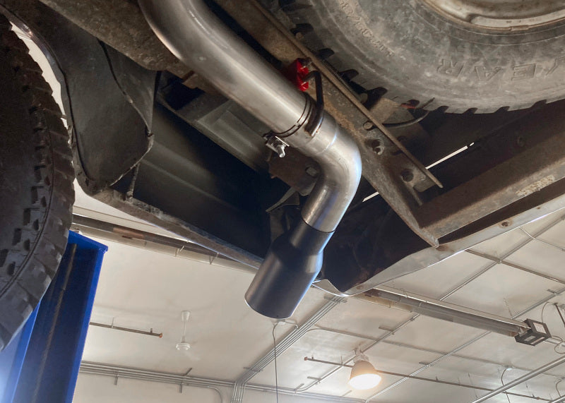 Load image into Gallery viewer, Flowmaster 717947 FLO FlowFX Cat-Back Exhaust Systems
